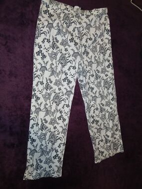 Alanni By Donny Brook Vintage Like New White Floral Print Casual Pants/ Capri